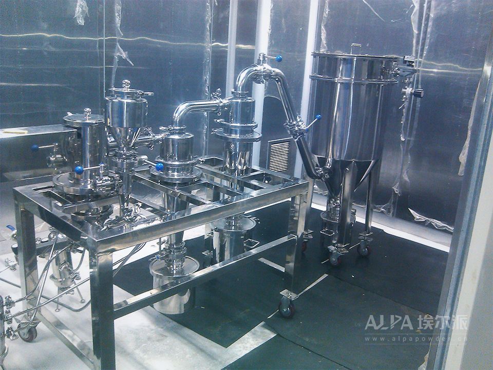 實(shí)驗(yàn)室三合一<a href=http://m.shxnyz.cn/chanpin/27.html target=_blank class=infotextkey>氣流粉碎機(jī)</a>