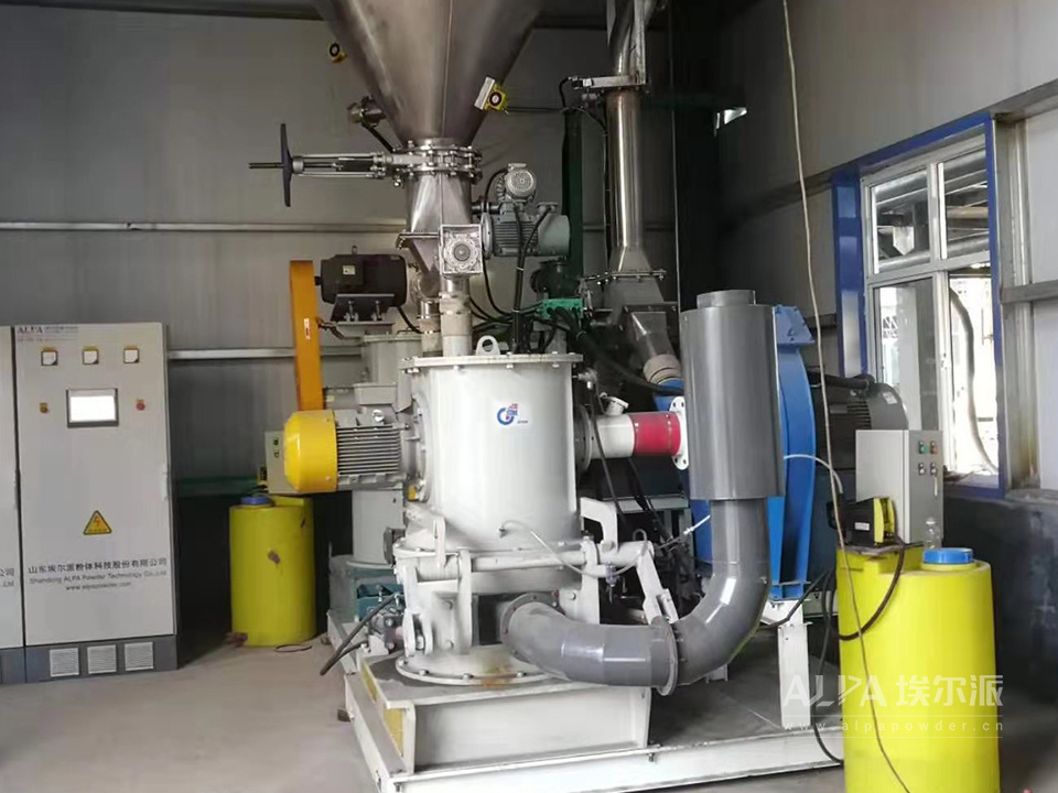 TSM<a href=http://m.shxnyz.cn/chanpin/144.html target=_blank class=infotextkey><a href=http://m.shxnyz.cn/chanpin/145.html target=_blank class=infotextkey>小蘇打</a></a>粉碎機(jī)設(shè)備實(shí)例圖